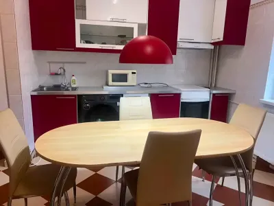 bucatarie mobilata cu masa apartament inchiriere Sector 3 București